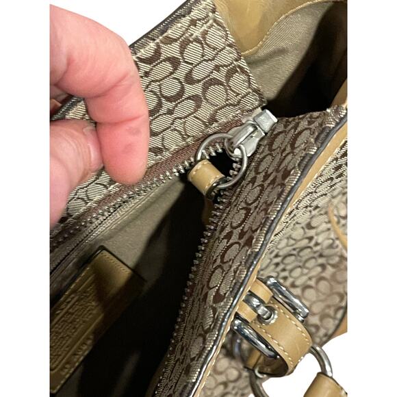 COACH F11526 Signature Gallery Monogram Tote / Handbag / purse - Picture 9 of 16